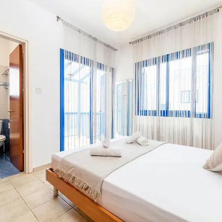 Sirena Beach Villa #31 Вилла *