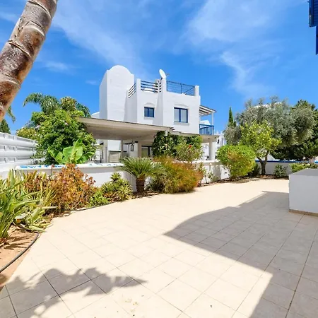 Sirena Beach Villa #31 Villa Protaras